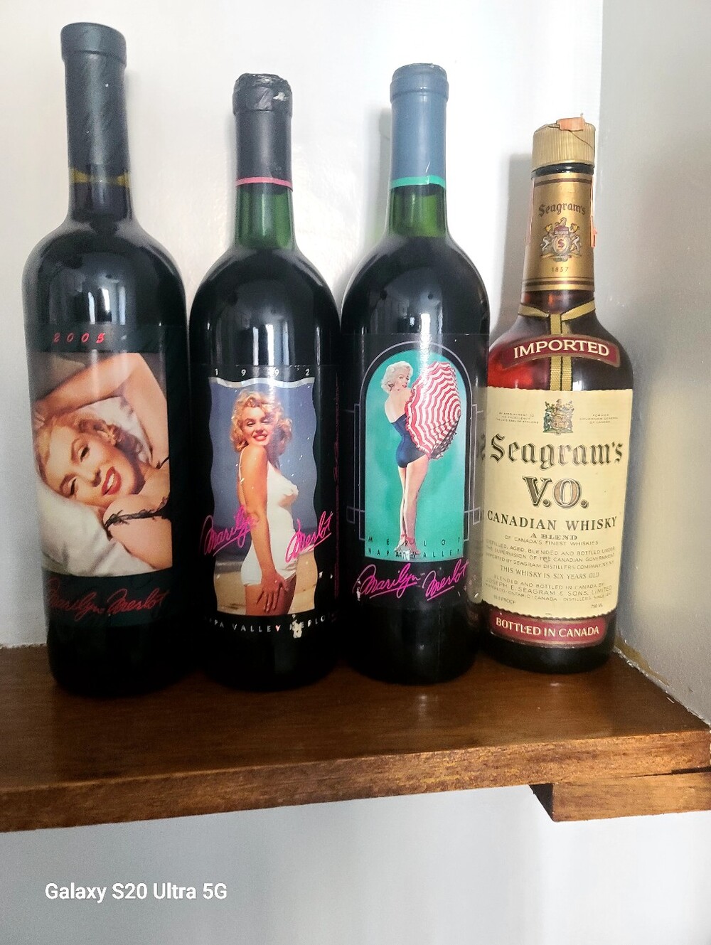 Full Wine. Not To Be Opened. Some Wear And Tear. I Had For 20 Plus Years